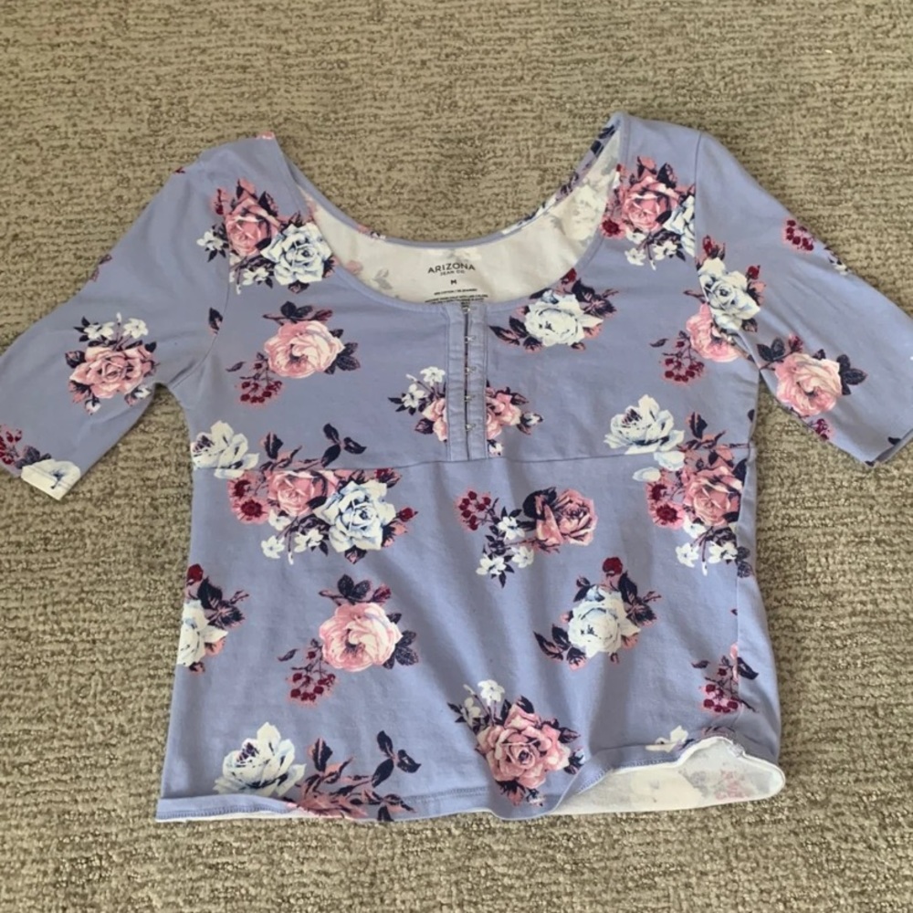 short sleeve shirt